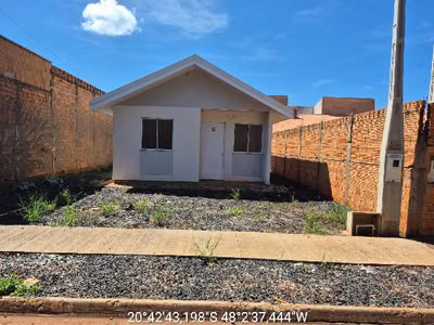 Casa, 2 quartos, 200 m² - Foto 1