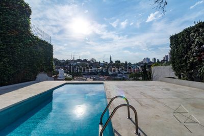 Casa, 4 quartos, 270 m² - Foto 1