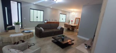 Casa, 3 quartos, 284 m² - Foto 1