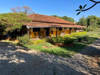 Sítio, 4 quartos, 42500 m² - Foto 1