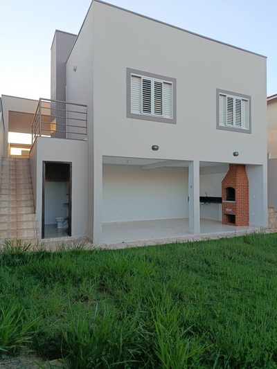 Casa, 3 quartos, 131 m² - Foto 1