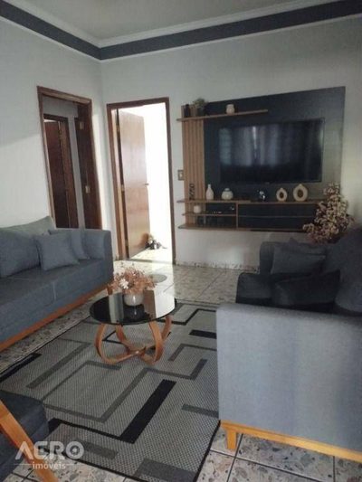 Casa, 2 quartos, 167 m² - Foto 1