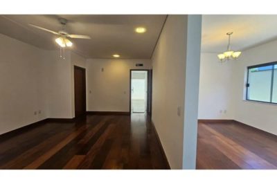 Casa, 4 quartos, 241 m² - Foto 3