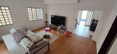 Sobrado, 3 quartos, 280 m² - Foto 1