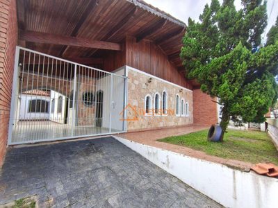 Casa, 3 quartos, 169 m² - Foto 1