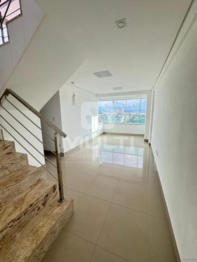 Cobertura, 3 quartos, 207 m² - Foto 2