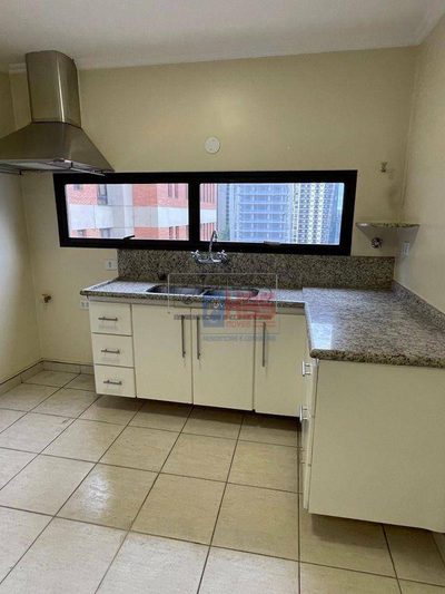 Apartamento, 3 quartos, 209 m² - Foto 2