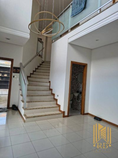Casa, 4 quartos, 210 m² - Foto 1