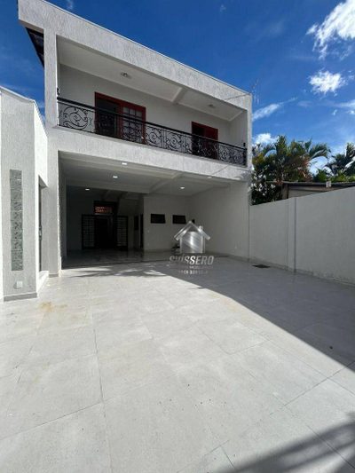 Sobrado, 3 quartos, 235 m² - Foto 1