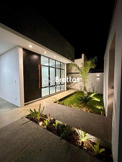 Casa, 4 quartos, 208 m² - Foto 1