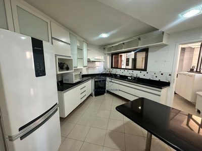 Apartamento, 3 quartos, 225 m² - Foto 1