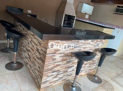 Casa, 4 quartos, 180 m² - Foto 2