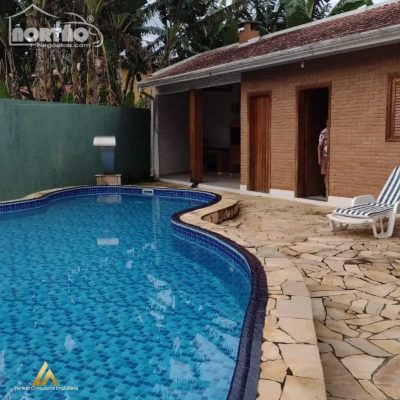 Casa, 6 quartos, 240 m² - Foto 4