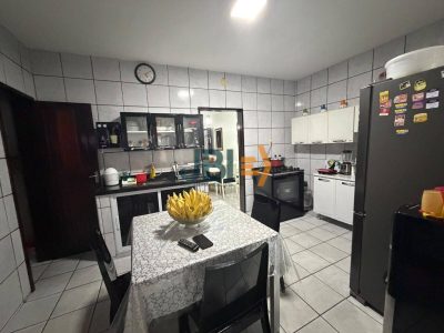 Casa, 3 quartos, 208 m² - Foto 4