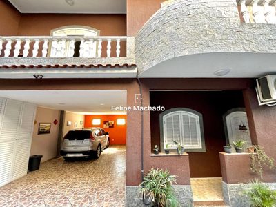 Casa, 4 quartos, 290 m² - Foto 1