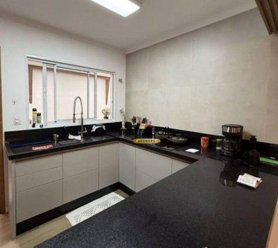 Casa, 3 quartos, 201 m² - Foto 4