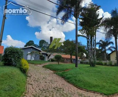 Casa, 5 quartos, 205 m² - Foto 1