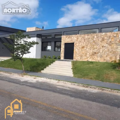 Casa, 5 quartos, 200 m² - Foto 1
