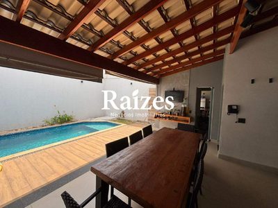 Casa, 3 quartos, 219 m² - Foto 3