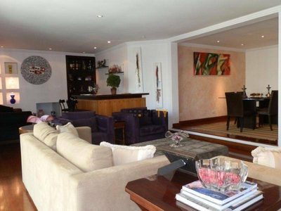Apartamento, 3 quartos, 240 m² - Foto 1