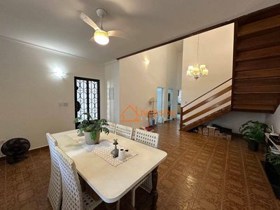 Casa, 5 quartos, 181 m² - Foto 4
