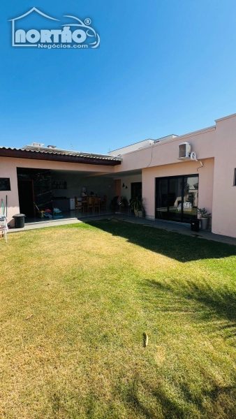 Casa, 2 quartos, 214 m² - Foto 4