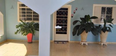 Casa, 3 quartos, 235 m² - Foto 1