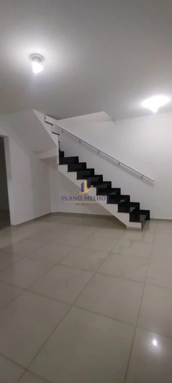 Casa, 2 quartos, 70 m² - Foto 2