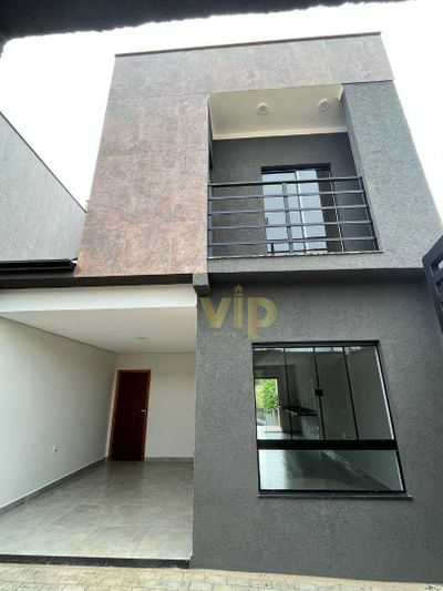 Casa, 3 quartos, 131 m² - Foto 1