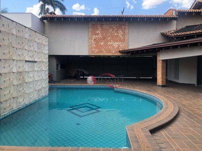 Casa, 5 quartos, 360 m² - Foto 1