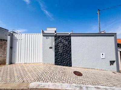 Casa, 2 quartos, 180 m² - Foto 1