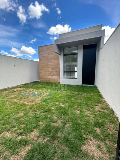 Casa, 3 quartos, 108 m² - Foto 1
