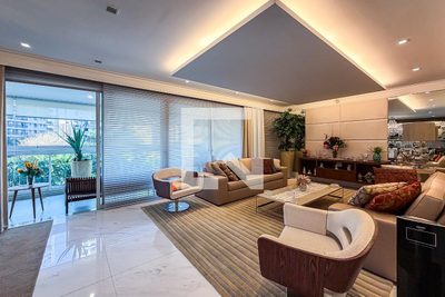 Apartamento, 3 quartos, 224 m² - Foto 1