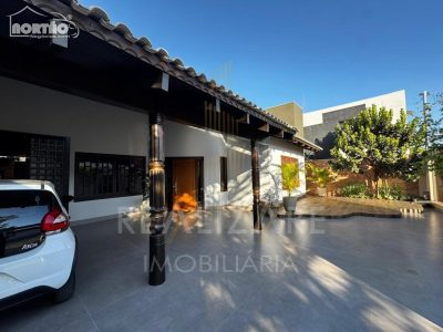 Casa, 3 quartos, 300 m² - Foto 1