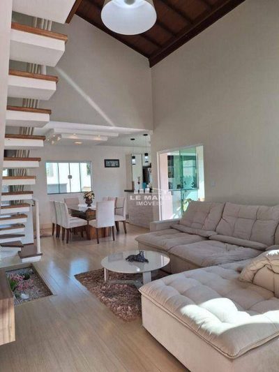 Casa, 3 quartos, 238 m² - Foto 2