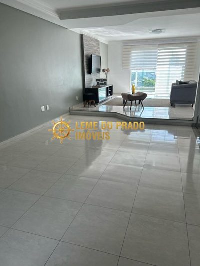 Sobrado, 4 quartos, 369 m² - Foto 2