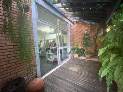 Casa, 1 quarto, 270 m² - Foto 1