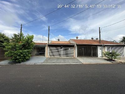 Casa, 2 quartos, 127 m² - Foto 1