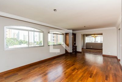 Apartamento, 3 quartos, 210 m² - Foto 1