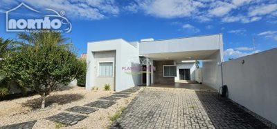 Casa, 4 quartos, 190 m² - Foto 1
