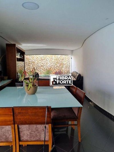 Casa, 3 quartos, 209 m² - Foto 5