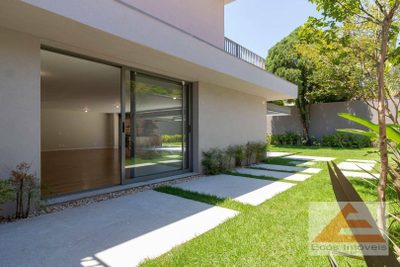 Casa, 4 quartos, 371 m² - Foto 1
