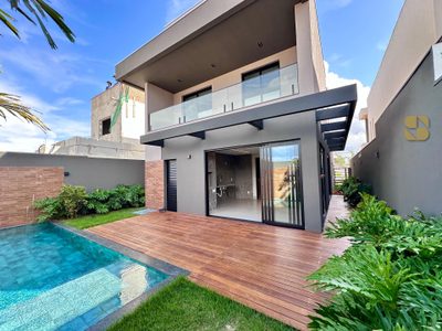 Sobrado, 5 quartos, 306 m² - Foto 1