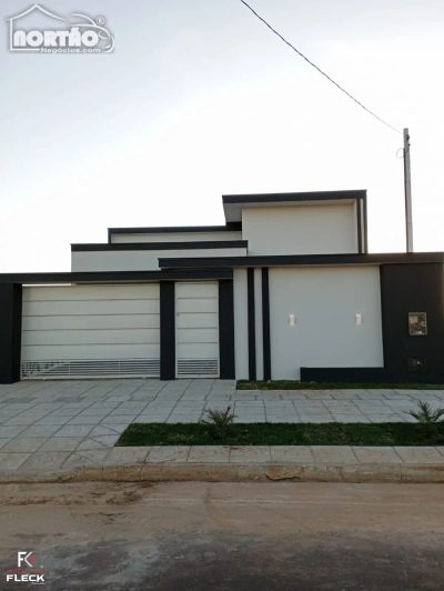 Casa, 4 quartos, 132 m² - Foto 1