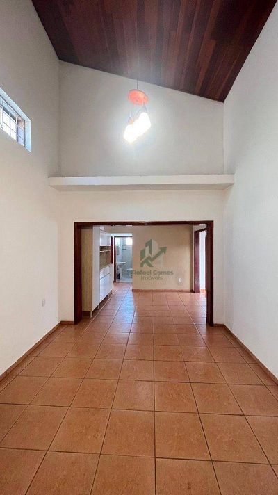 Casa, 3 quartos, 303 m² - Foto 2