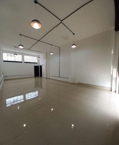 Loja-Salão, 99 m² - Foto 1