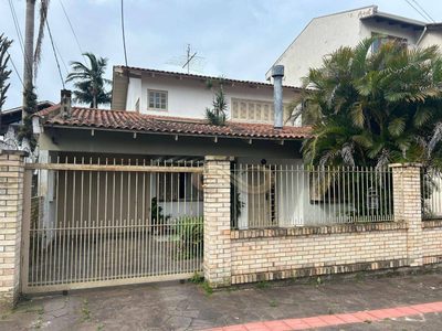 Casa, 3 quartos, 230 m² - Foto 1