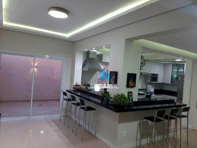 Casa, 3 quartos, 258 m² - Foto 2