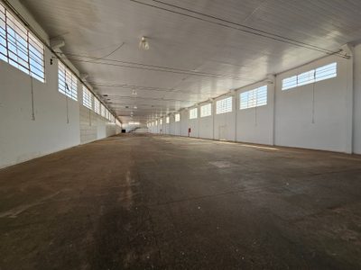 Depósito-Galpão, 5400 m² - Foto 2