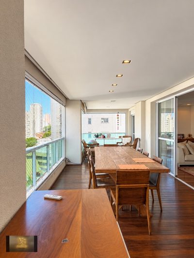 Apartamento, 3 quartos, 230 m² - Foto 1